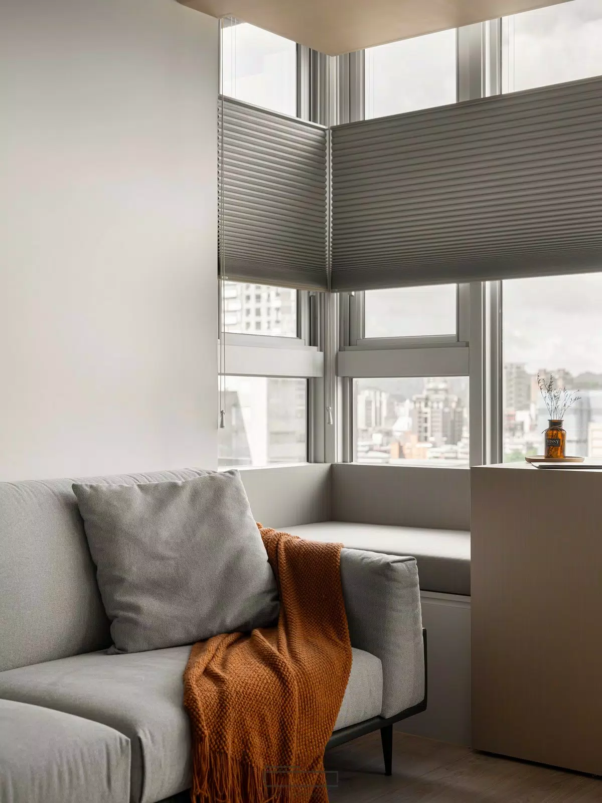 浮光 Drifting Light